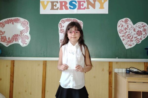 JÁRÁSI MESEMONDÓ VERSENY, Kisszállás